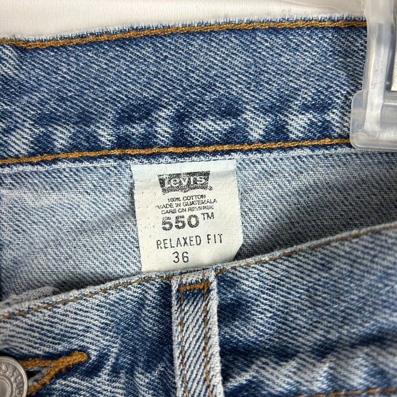 Levi's 550 Vintage Blue Jean Shorts Jort Sz 36 Relaxed Fit Distressed Light Wash - Picture 8 of 9